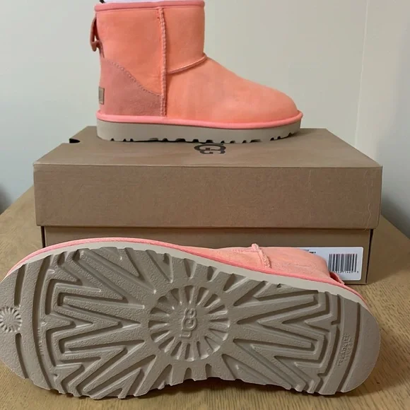 UGGS Genuine Classic Mini II Rare Color StarfishPink Wm Size 6 New in Box